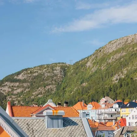 Modern 3 Bedroom 2 King Beds Near Bryggen Feriehus *