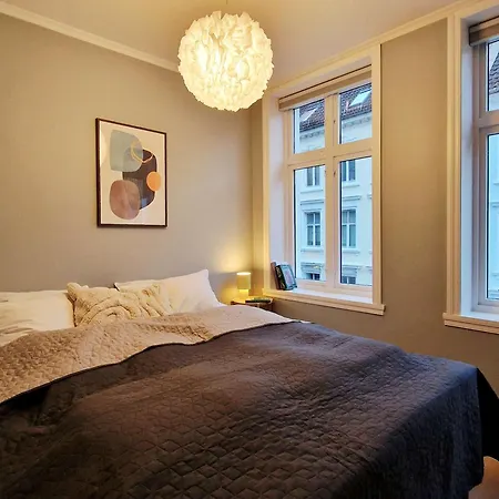 Сasa de vacaciones Modern 3 Bedroom 2 King Beds Near Bryggen